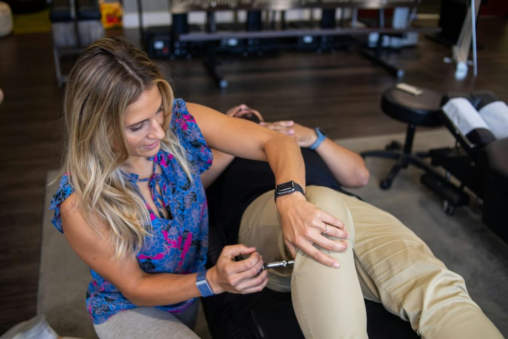 Non-surgical knee pain treatment for Mount Holly NC patients