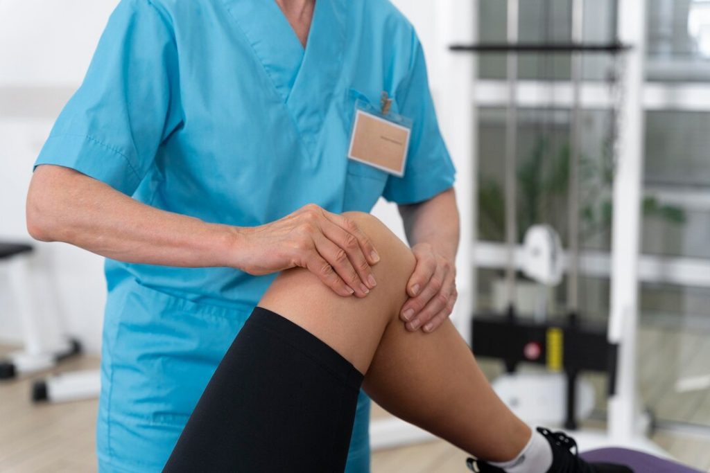 Provider fitting offloading knee brace for knee pain relief